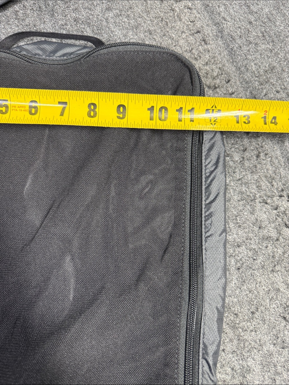 The North Face set of 4 Gray luggage Pack with Yellow Pull Tabs - Picture 7 of 8